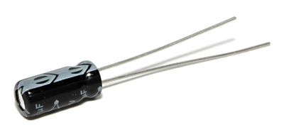 ELEKTROLYYTTIKOND. 0,1µF 50V 5x11mm
