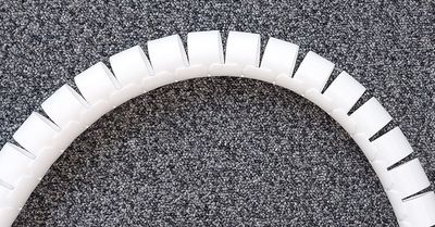 AUKEAVA SUOJAPUTKI Ø32mm VALKOINEN