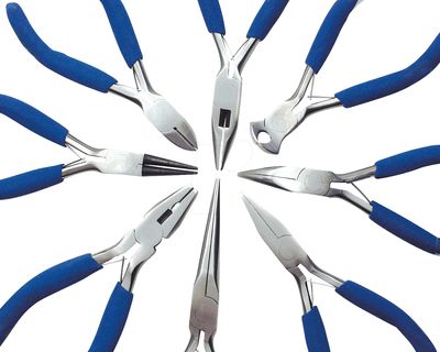 PIHTI- JA LEIKKURISARJA, 8-OSAINEN