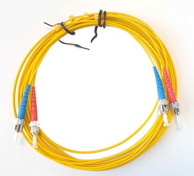 SM ST-ST DUPLEX KYTKENTÄKUITU 5m SM ST-ST DUPLEX KYTKENTÄKUITU 5m