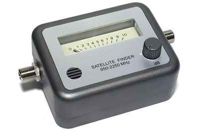 SATELLIITTIANTENNIN SUUNTAUSMITTARI SATELLIITTIANTENNIN SUUNTAUSMITTARI