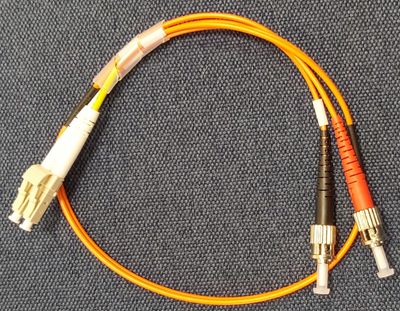 MM OM1 ST-LC DUPLEX KYTKENTÄKUITU TWIN 0,5m