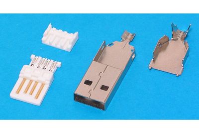 USB A UROS JOHTOLIITIN JUOTETTAVA