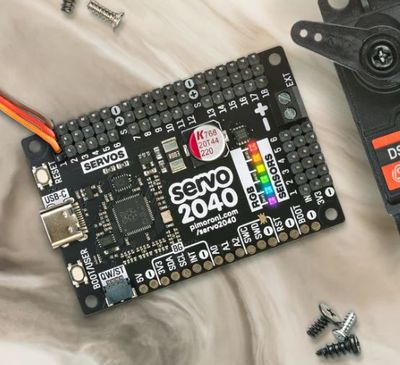Pimoroni Servo 2040 - 18-kanavainen servo-ohjain