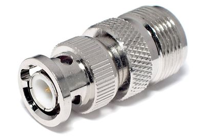 ADAPTERI BNC UROS / N NAARAS ADAPTERI BNC UROS / N NAARAS