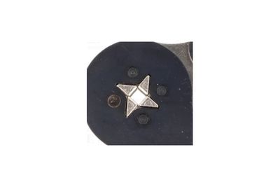 PÄÄTEHOLKKIPIHTI NELIÖPURISTUKSELLA 0,2-8mm2