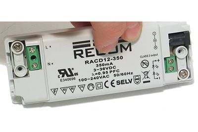 TEHOVAKIOVIRTALÄHDE LEDEILLE 700mA