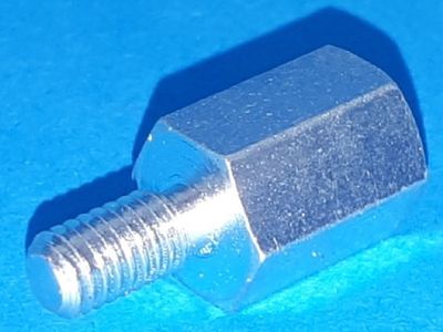 KOROTUSRUUVI M4 10mm