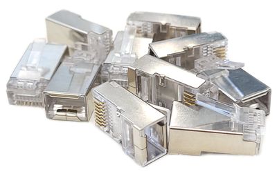 RJ45-PURISTUSLIITIN LÄPIJOHDOTETTAVA CAT6 SUOJATTU 10kpl pussi