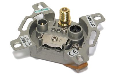 Axing PÄÄTTÄVÄ ANTENNIRASIA FM/TV/SAT