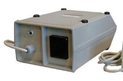 HÄIRIÖNVAIMENNUSMUUNTAJA 230/230V 550VA