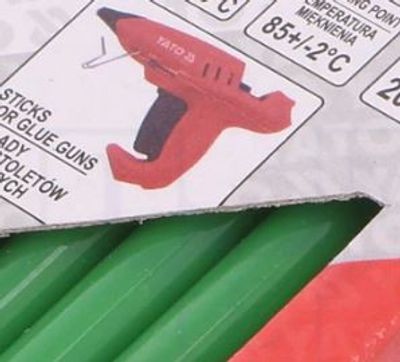 KUUMALIIMATANKO 7mm VIHREÄ 12 kpl KUUMALIIMATANKO 7mm VIHREÄ 12 kpl